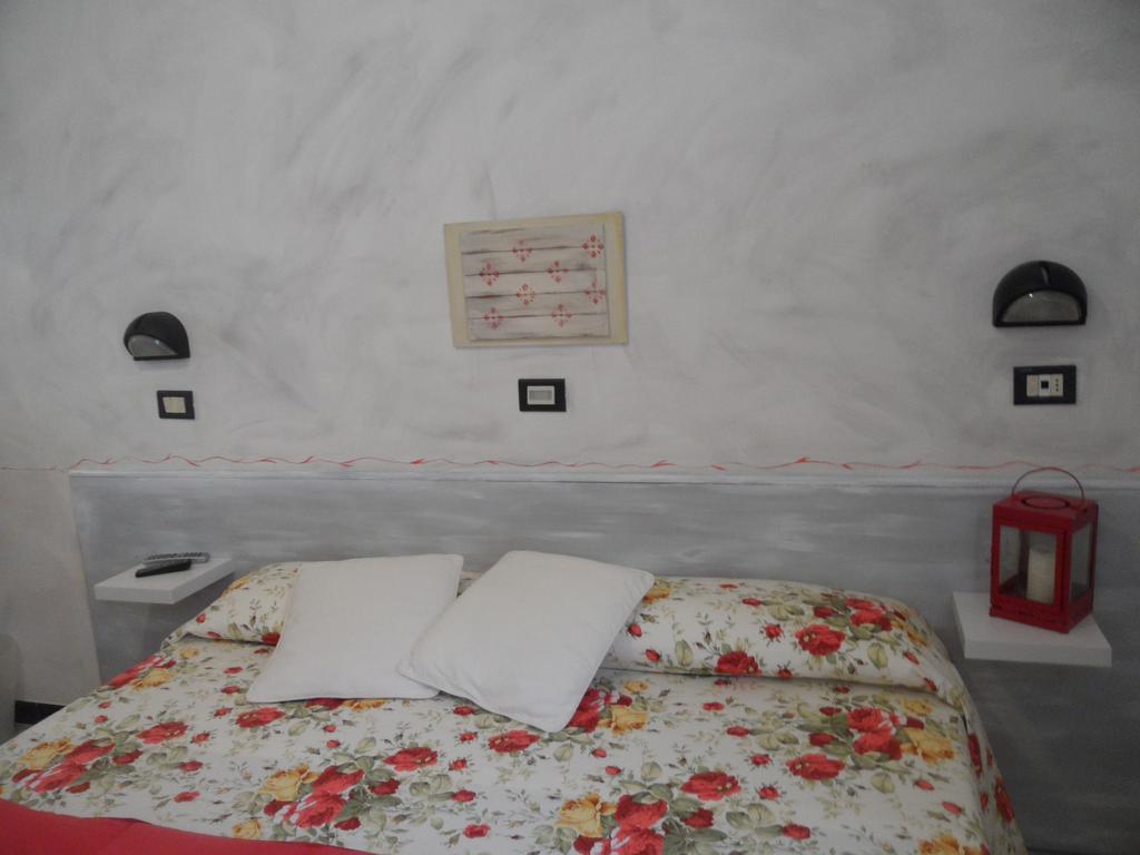 Hotel L'Antico Borgo Elena Noli Chambre photo