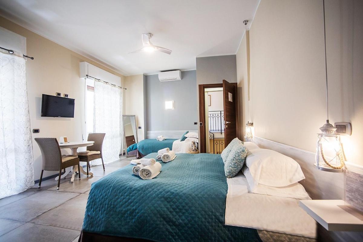 Hotel L'Antico Borgo Elena Noli Extérieur photo